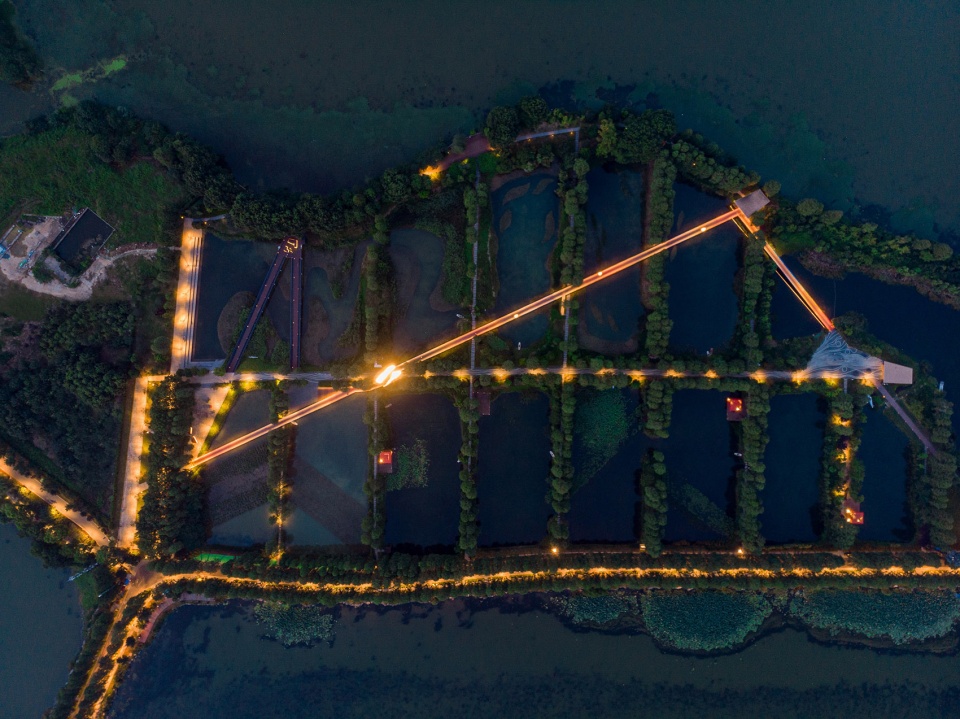 84037429b3ee49cd894a12b3ab98c80a_040-landscape-renovation-design-of-the-south-wetland-park-on-plot-d3-of-oct-wuhan-china-by-la-design-960x719.jpg